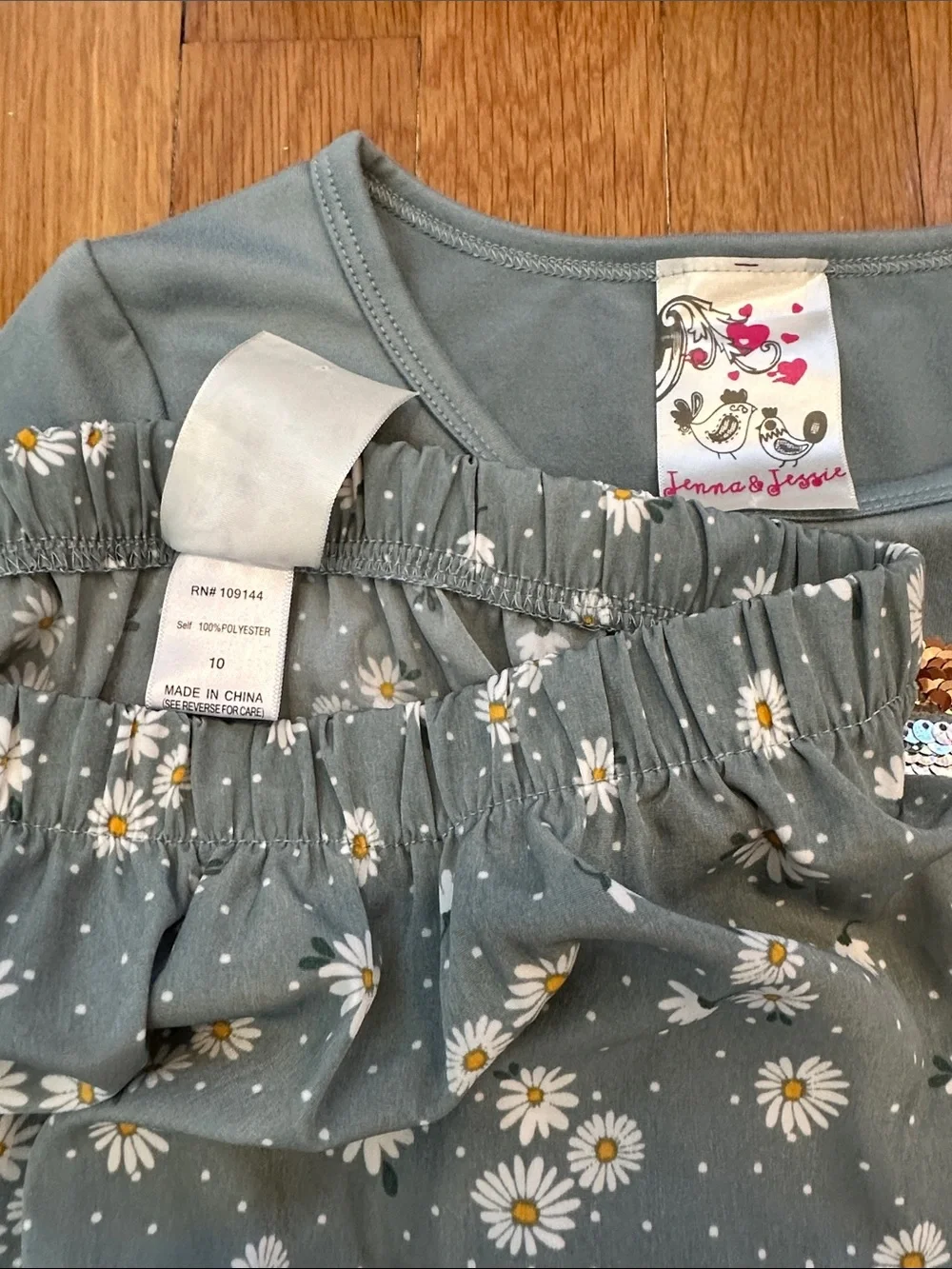 8 assorted summer girls Bundle, size 10, new/like new